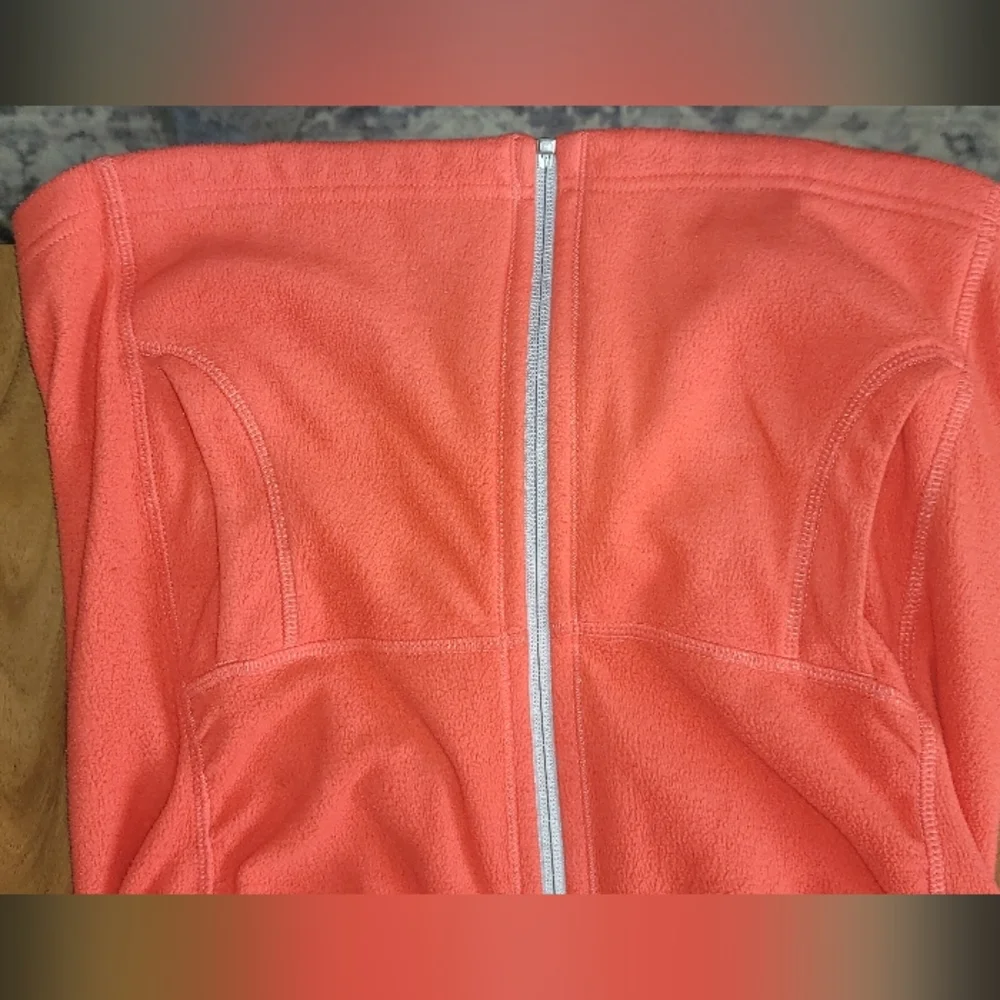 The North Face fleece jacket- Women Small Coral Hood - Picture 6 of 6